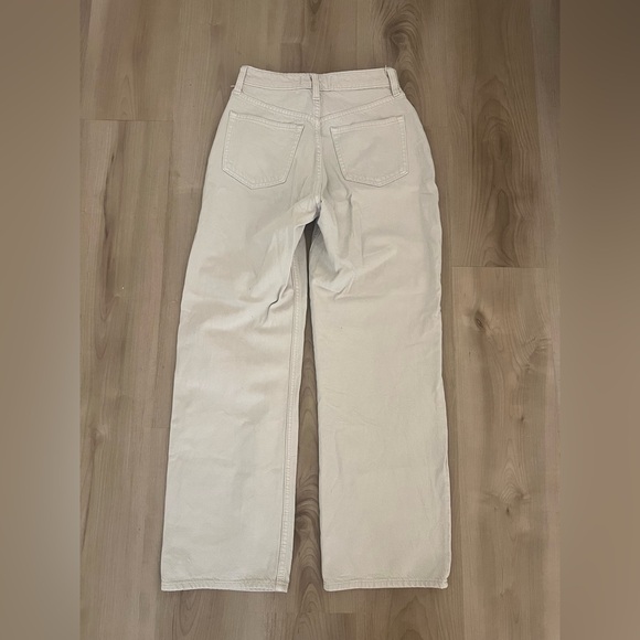 Abercrombie & Fitch Cream Curve Love High Rise Loose Jean - Picture 2 of 3